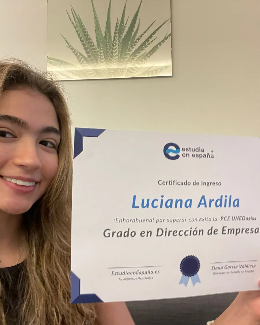 Luciana aprobó la PCE